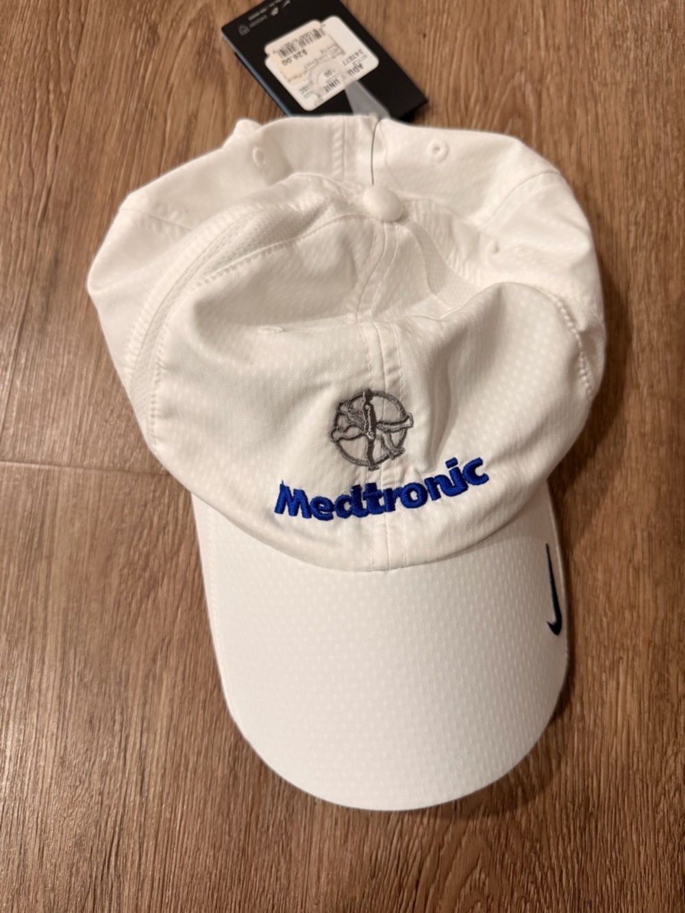 Nike White Baseball Cap with Black Swoosh 0117